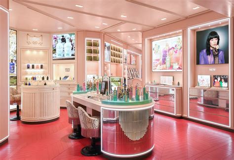 Gucci makeup stores